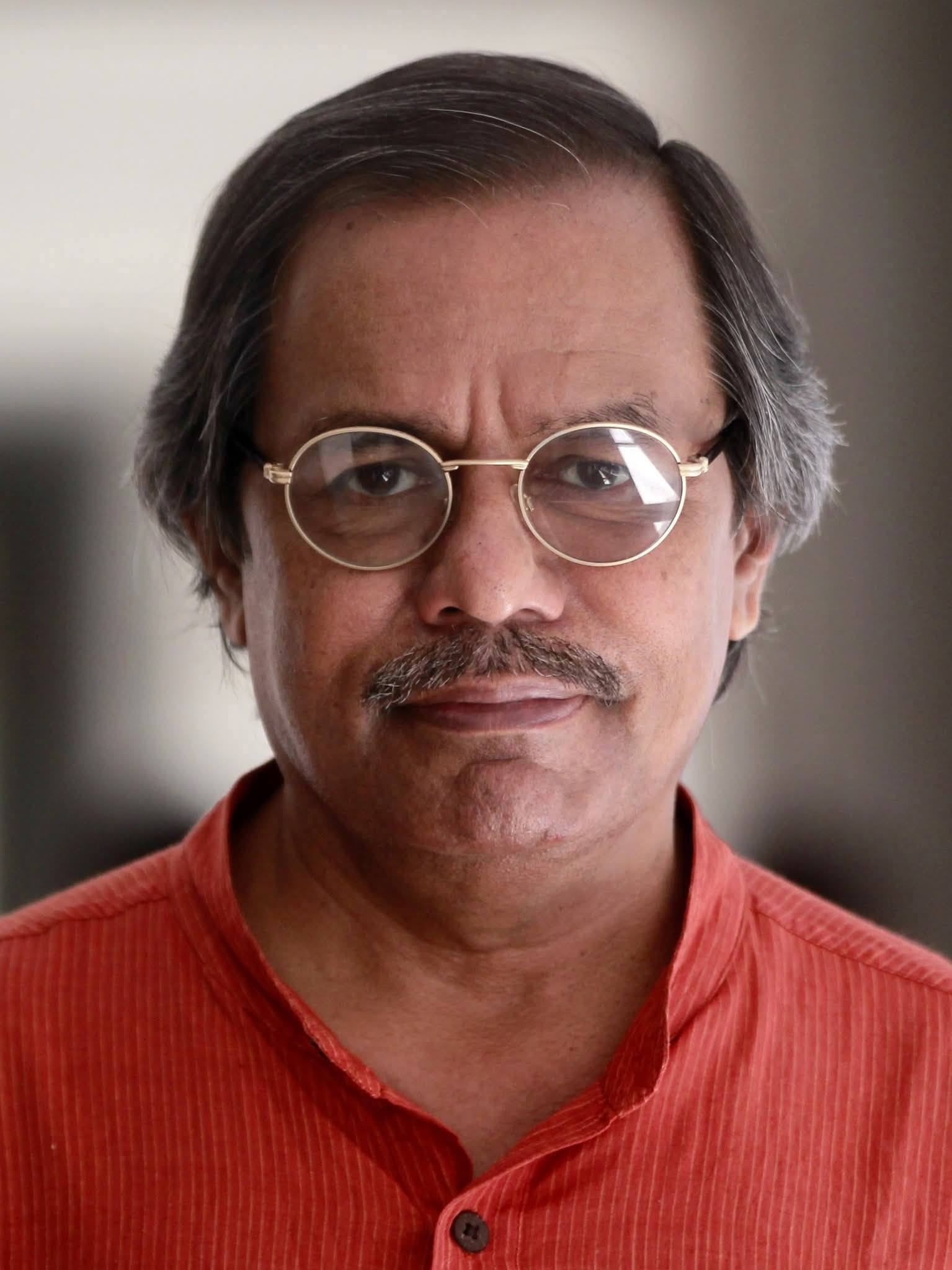 শিকড় পরিবার ও সকল লেখক, কবি সাহিত্যিকদের পক্ষ থেকে আন্তরিক প্রার্থনা