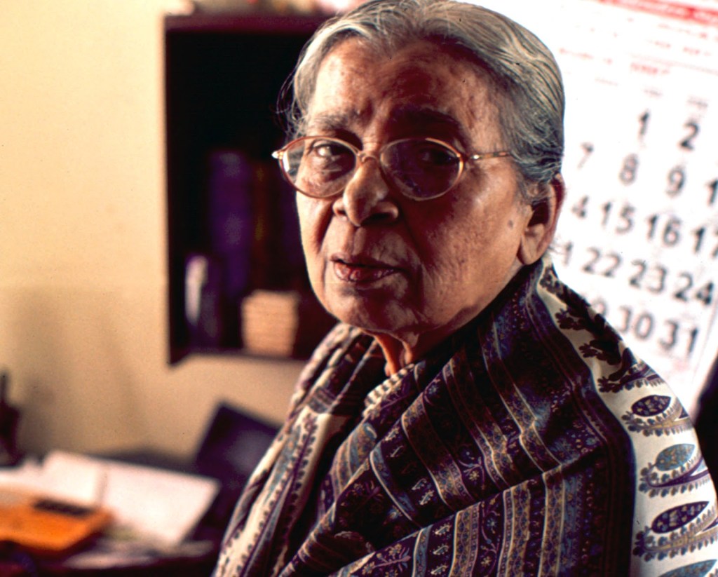 গল্পের ভেতর দিয়ে ফিরে দেখা মহাশ্বেতা&nbsp;দেবীকে